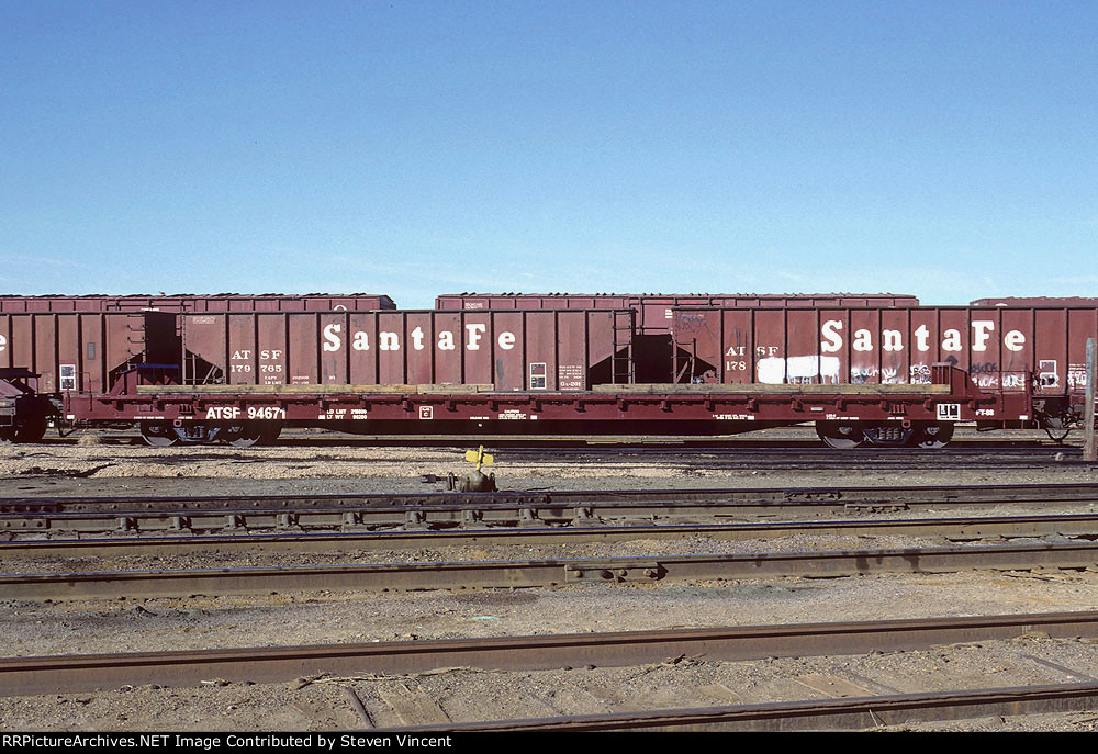 Santa Fe flat ATSF #94671 with mini bulkheads for copper anodes